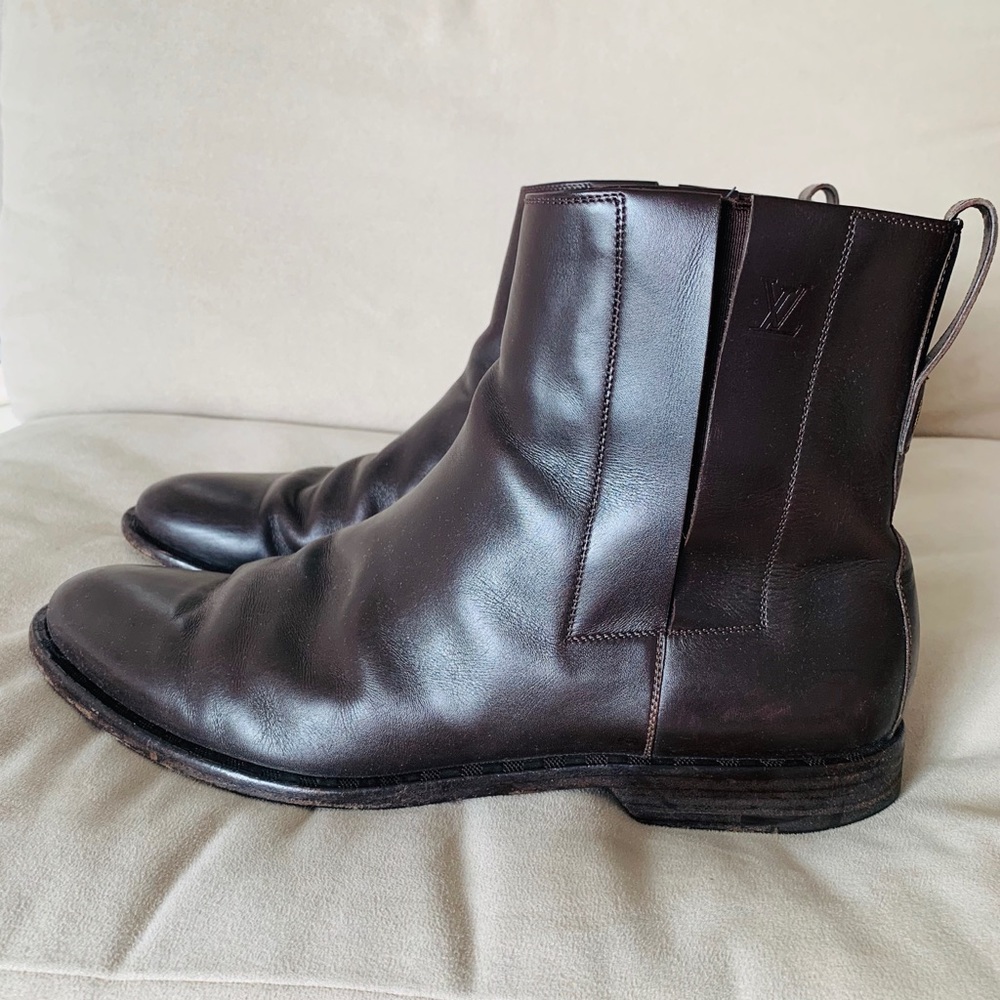 Authentic Louis Vuitton Men’s Wall St Chelsea Boot - Picture 2 of 8